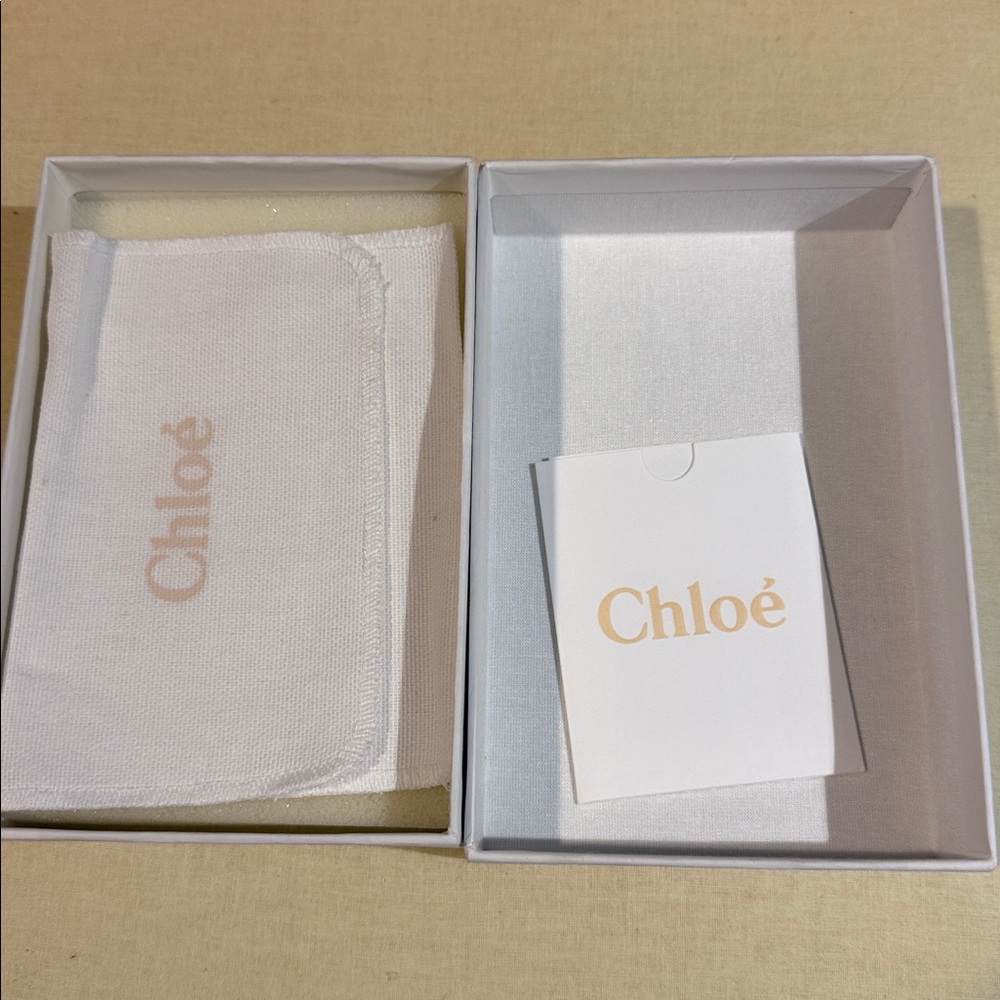 Chloé White Box - Picture 7 of 10